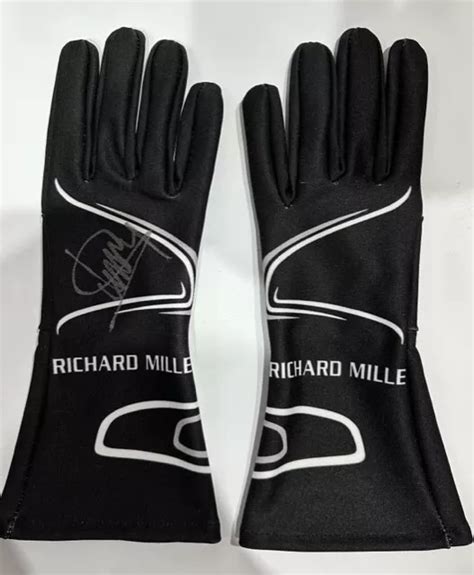 genuine f1 gloves.